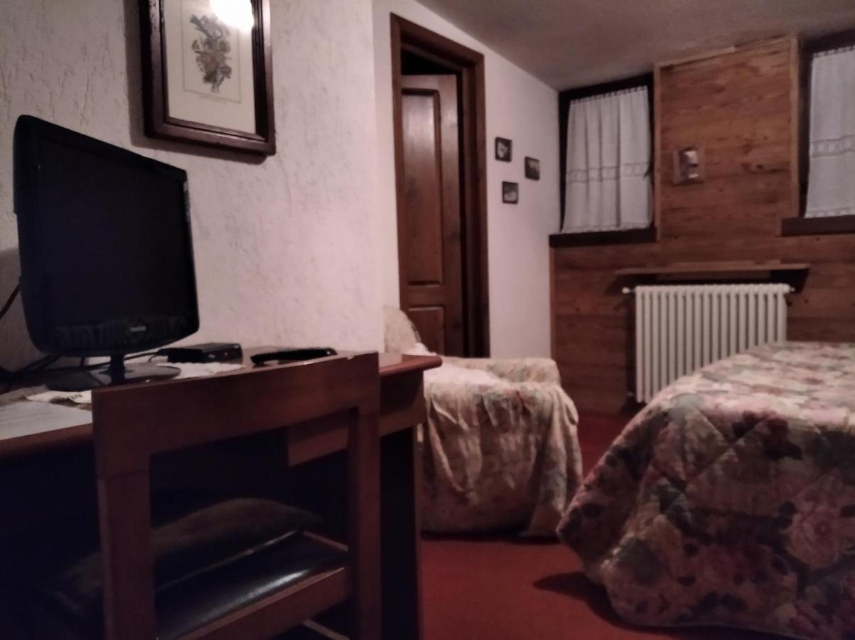 Albergo Martinet Vernante Exterior photo