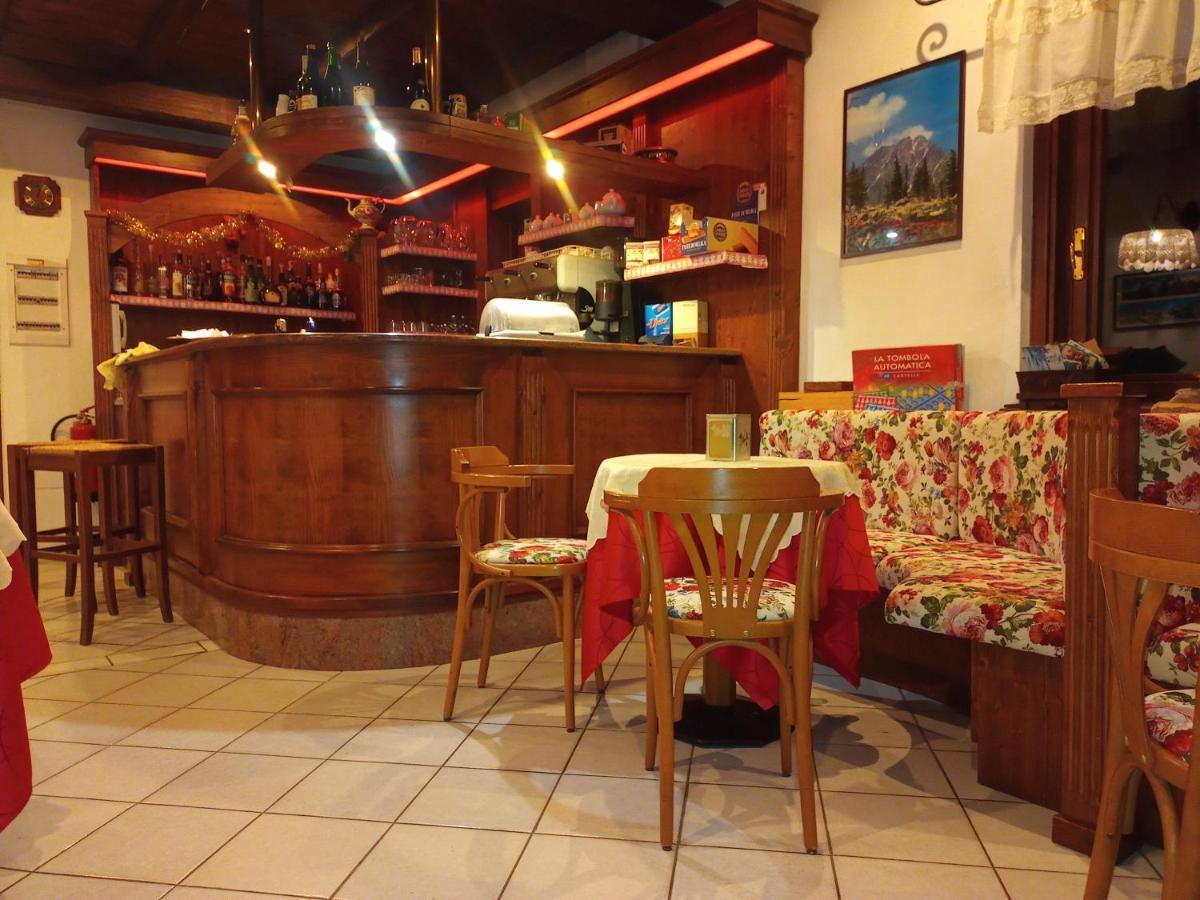 Albergo Martinet Vernante Exterior photo