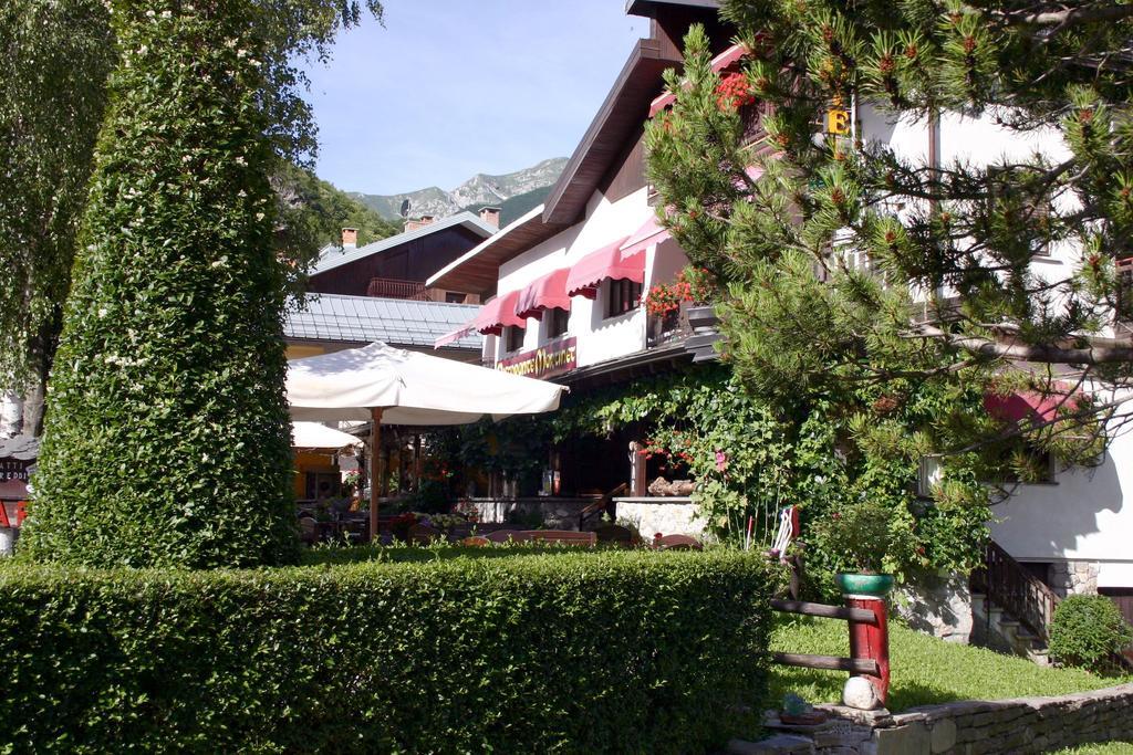 Albergo Martinet Vernante Exterior photo