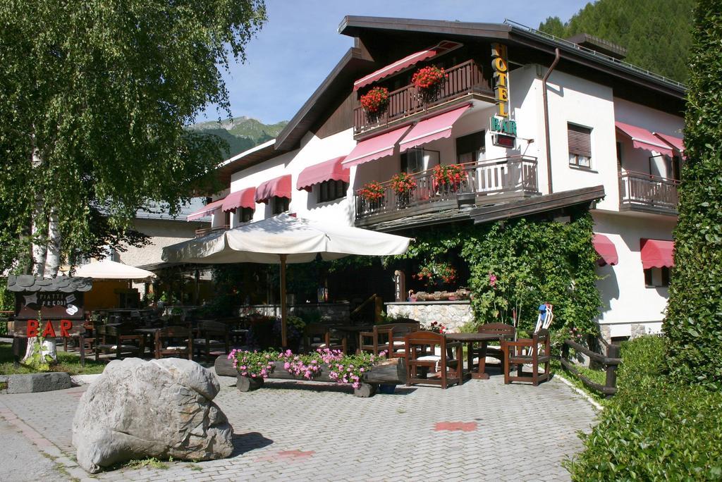 Albergo Martinet Vernante Exterior photo