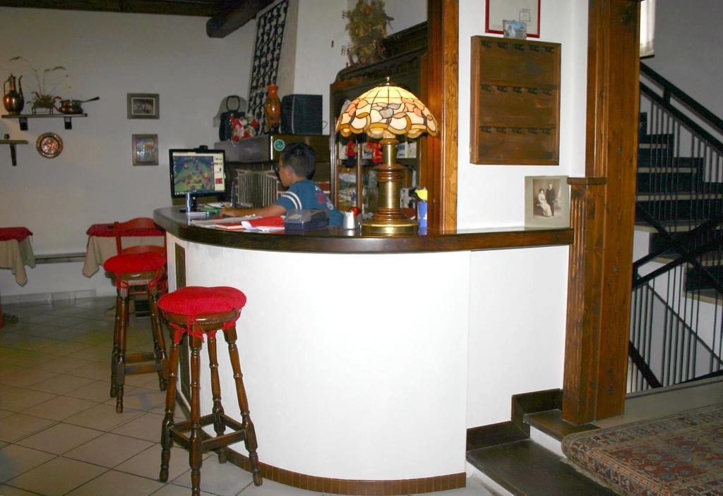 Albergo Martinet Vernante Exterior photo