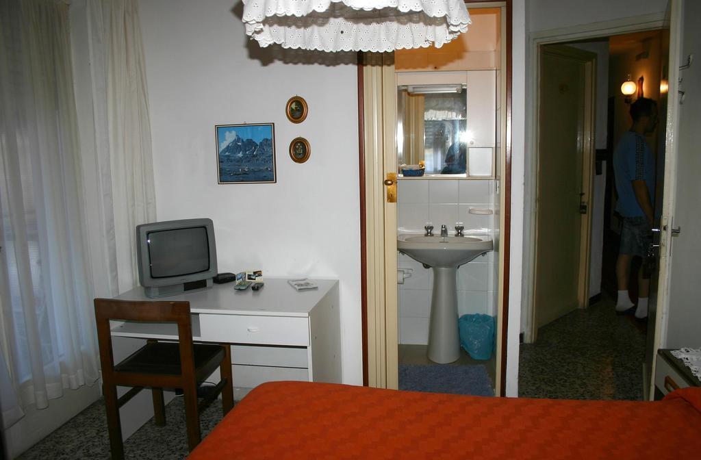 Albergo Martinet Vernante Room photo