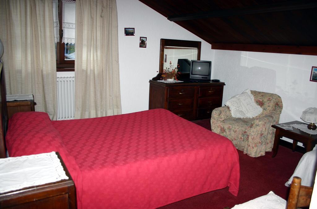 Albergo Martinet Vernante Exterior photo