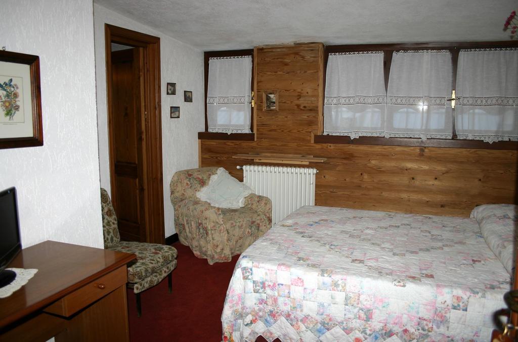Albergo Martinet Vernante Exterior photo