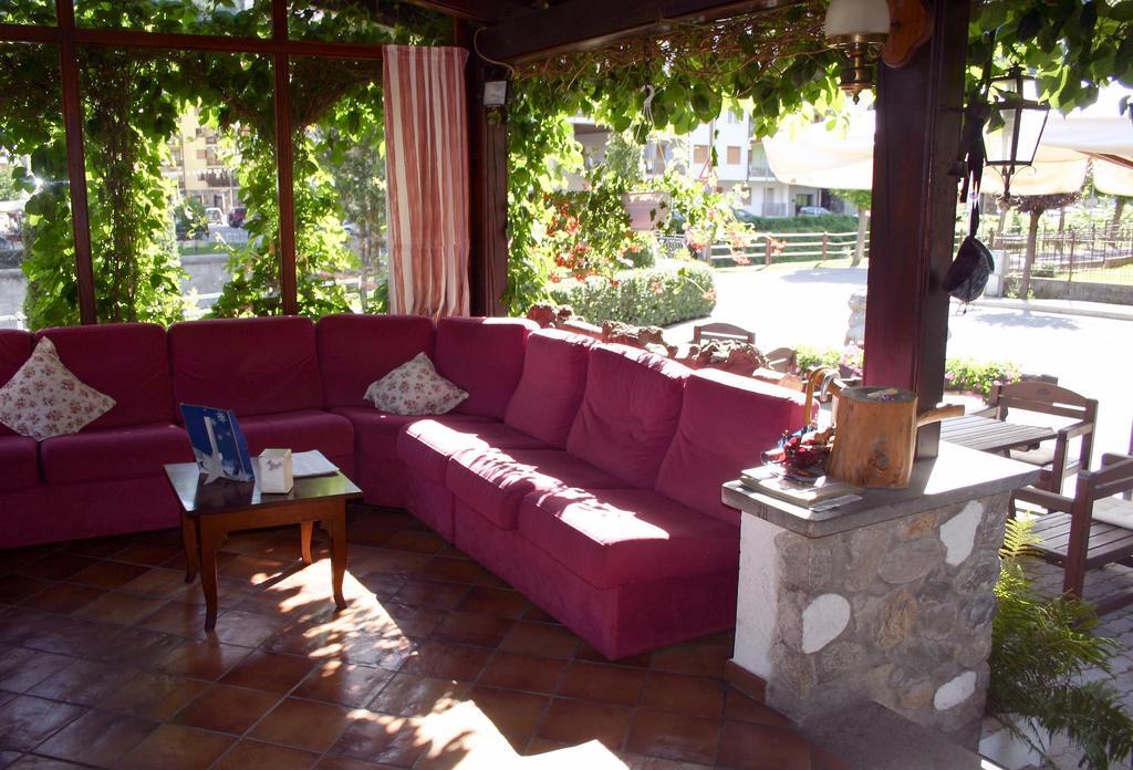 Albergo Martinet Vernante Exterior photo